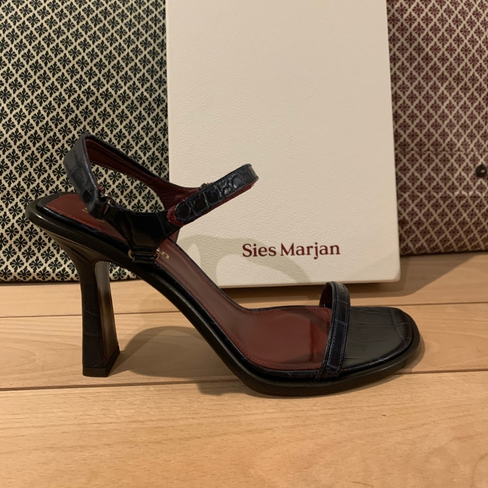 🤩 SIES MARJAN EMBOSSED CROCO EFFECT SANDALS🔥